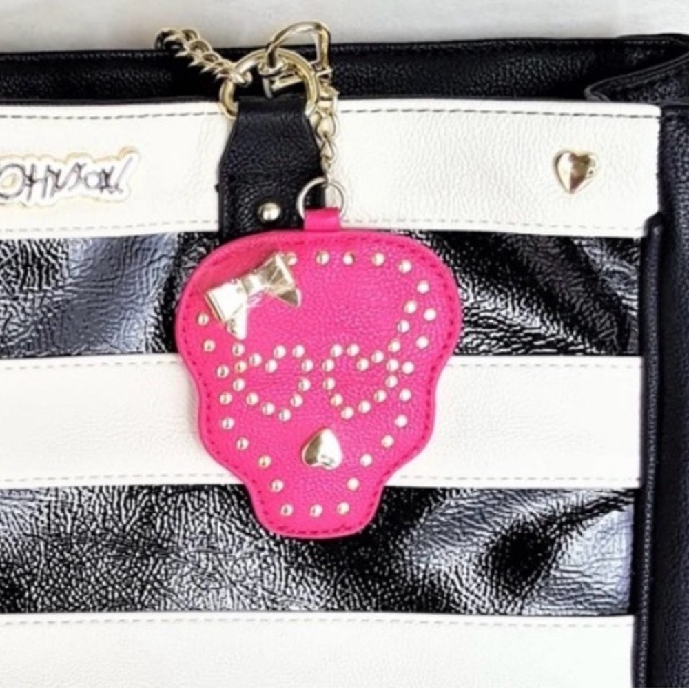 Betsey Johnson Black and White Tote with Pink Skull Charm - Picture 8 of 8